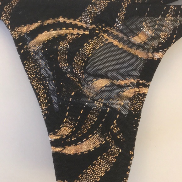 Black and gold micro bikini - Picture 2 of 4